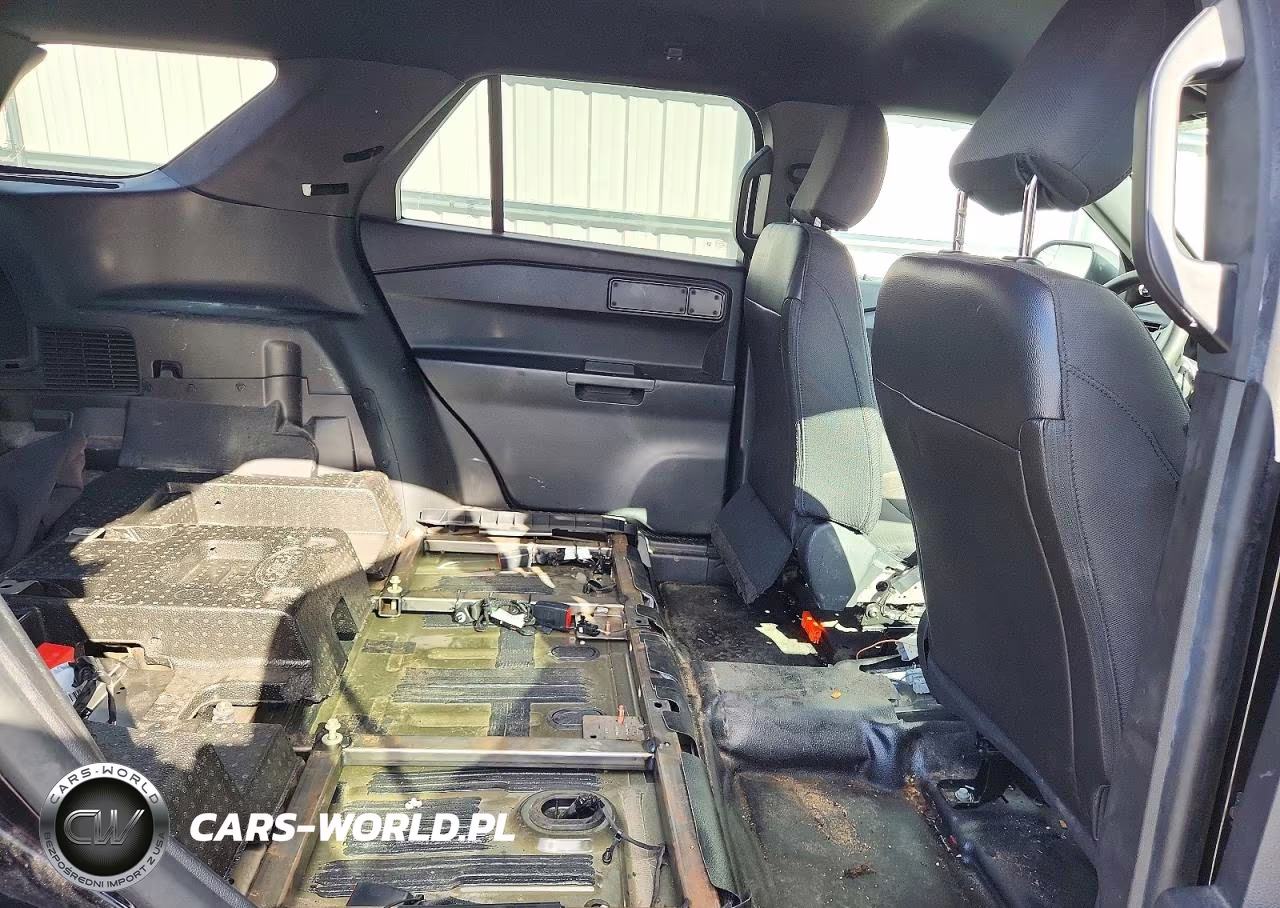2022 Ford Explorer Police Interceptor VIN:1FM5K8AW7NNA03212 - 11
