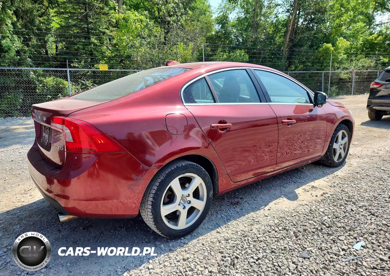 2013 Volvo S60 VIN:YV1612FSXD2210878 - 3
