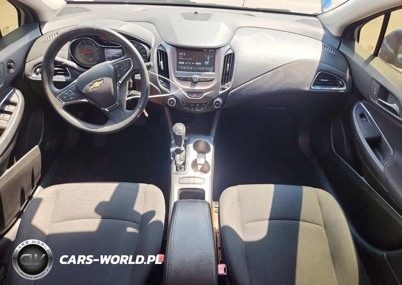 2017 Chevrolet Cruze Lt VIN:3G1BE6SM6HS566688 - 8