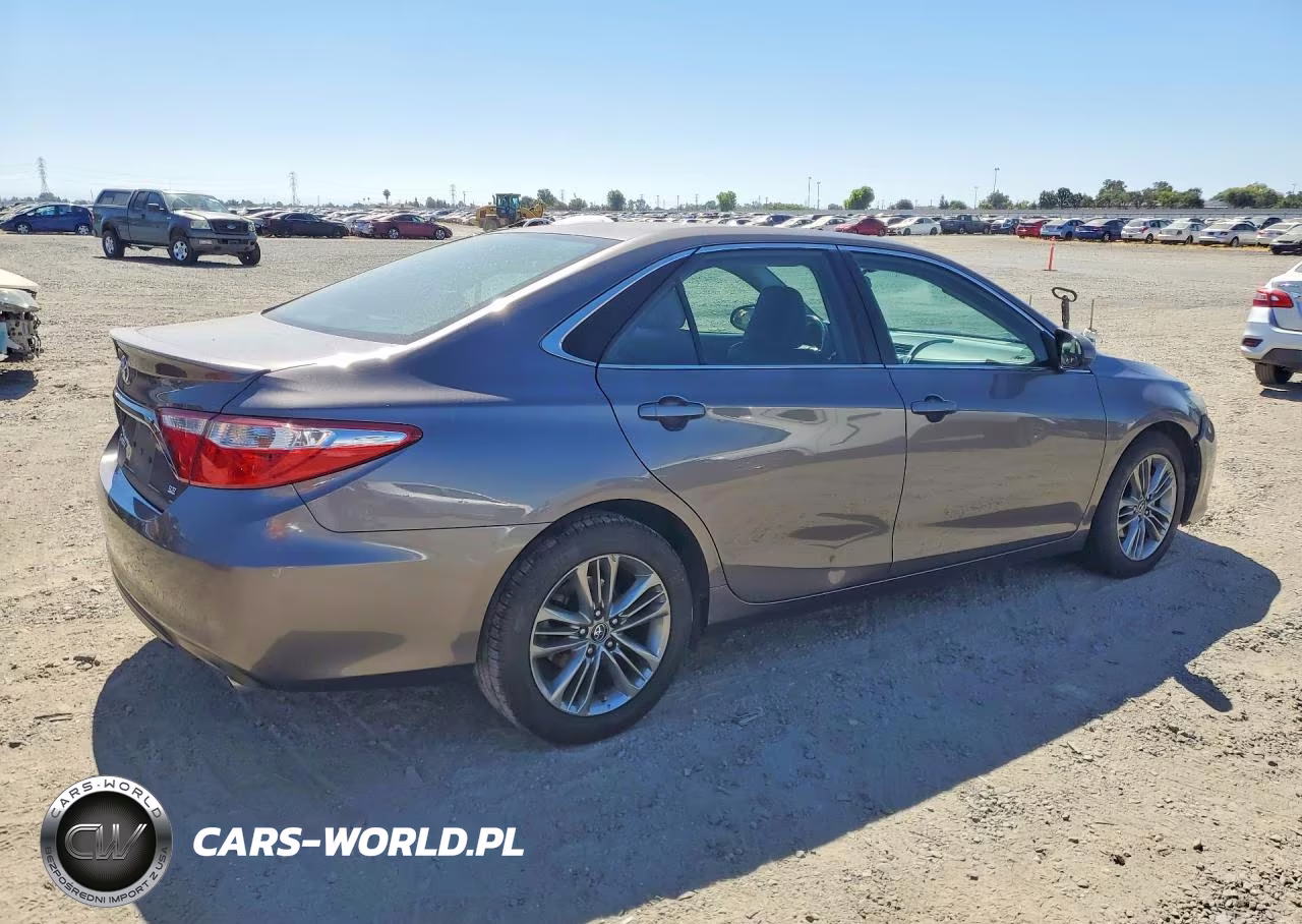 2016 Toyota Camry Se VIN:4T1BF1FK9GU236621 - 3