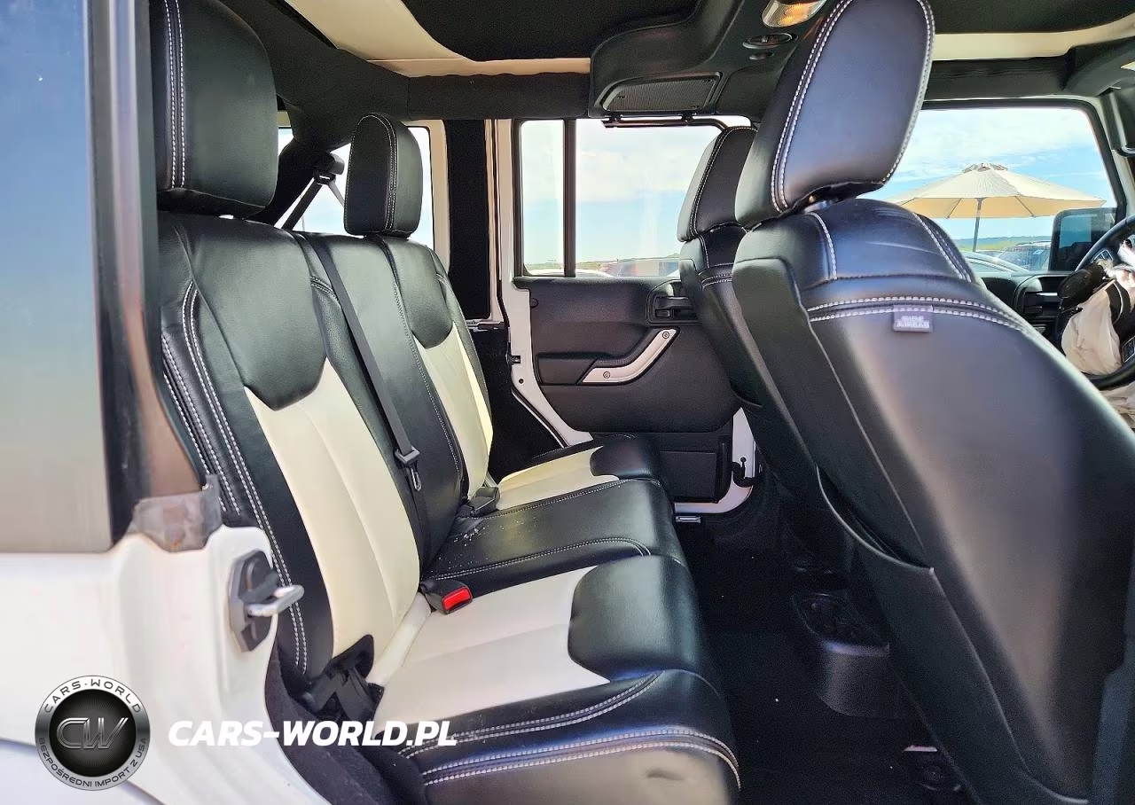 2017 Jeep Wrangler Unlimited Sahara VIN:1C4HJWEG3HL624863 - 11