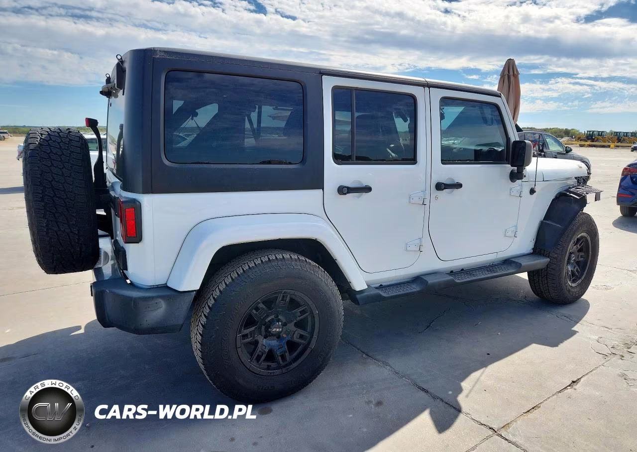 2017 Jeep Wrangler Unlimited Sahara VIN:1C4HJWEG3HL624863 - 3