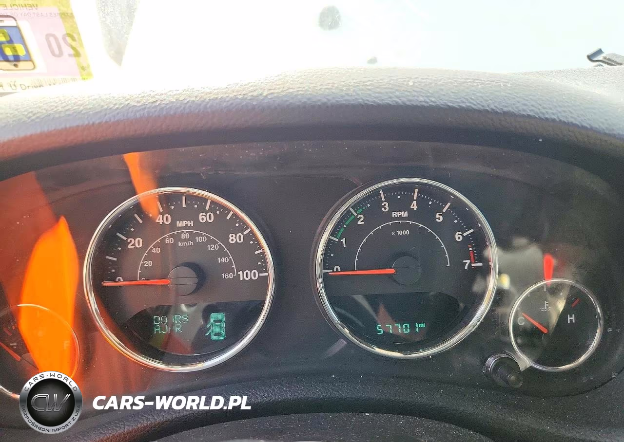 2017 Jeep Wrangler Unlimited Sahara VIN:1C4HJWEG3HL624863 - 9