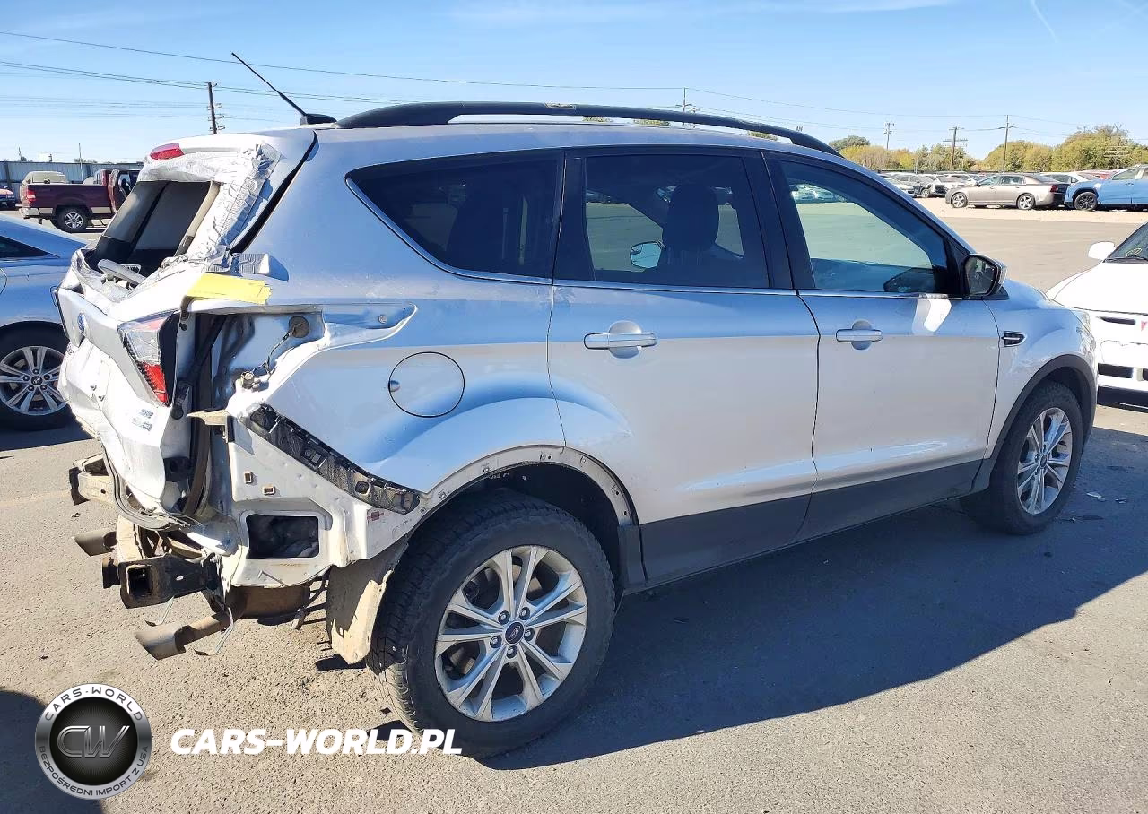 2018 Ford Escape Se VIN:1FMCU9GD2JUB13243 - 3
