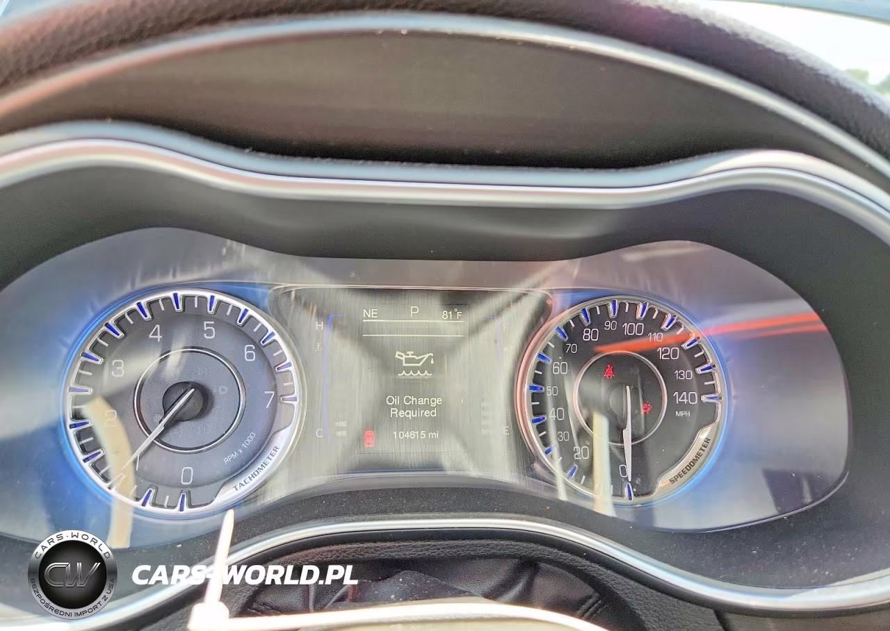 2015 Chrysler 200 Limited VIN:1C3CCCAB3FN555689 - 9