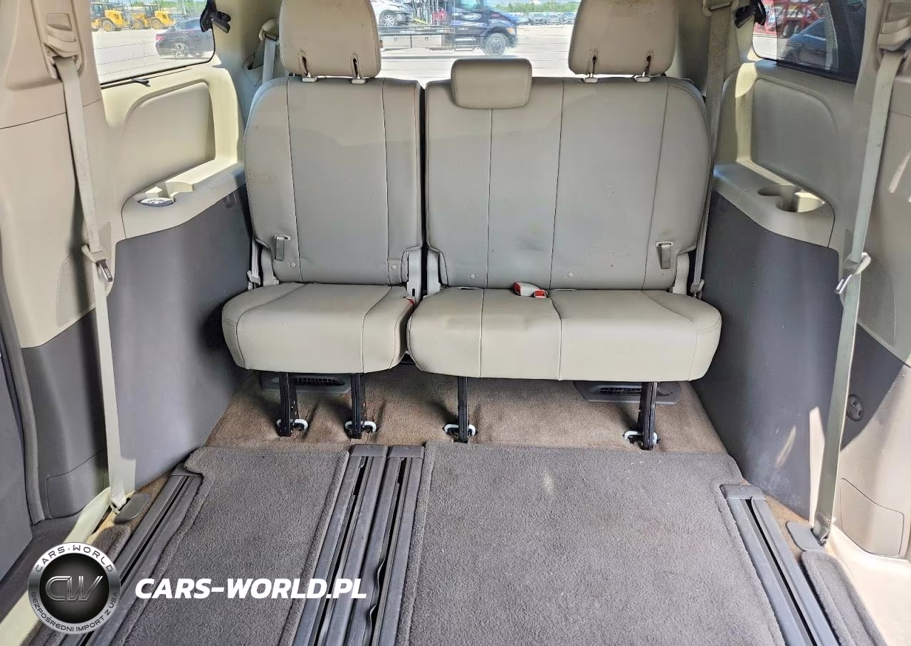 2016 Toyota Sienna Xle 8-Passenger VIN:5TDYK3DC7GS720809 - 10