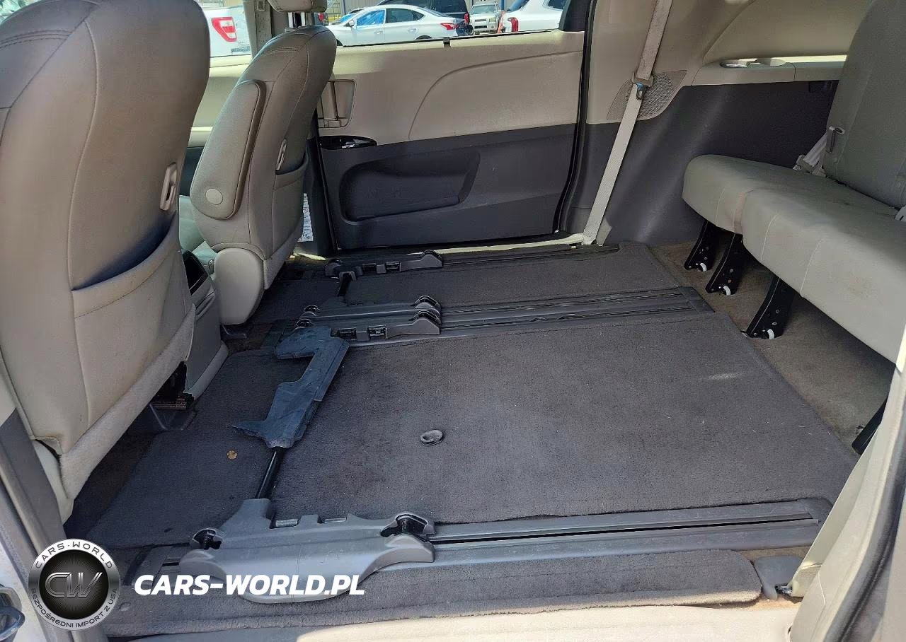 2016 Toyota Sienna Xle 8-Passenger VIN:5TDYK3DC7GS720809 - 11