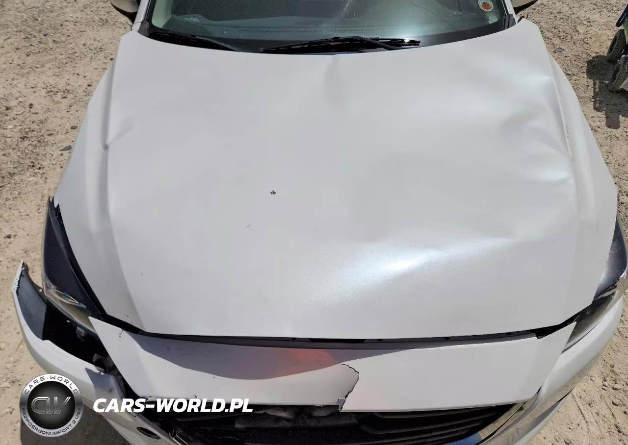 2018 Mazda 3 Touring VIN:3MZBN1L39JM202353 - 11