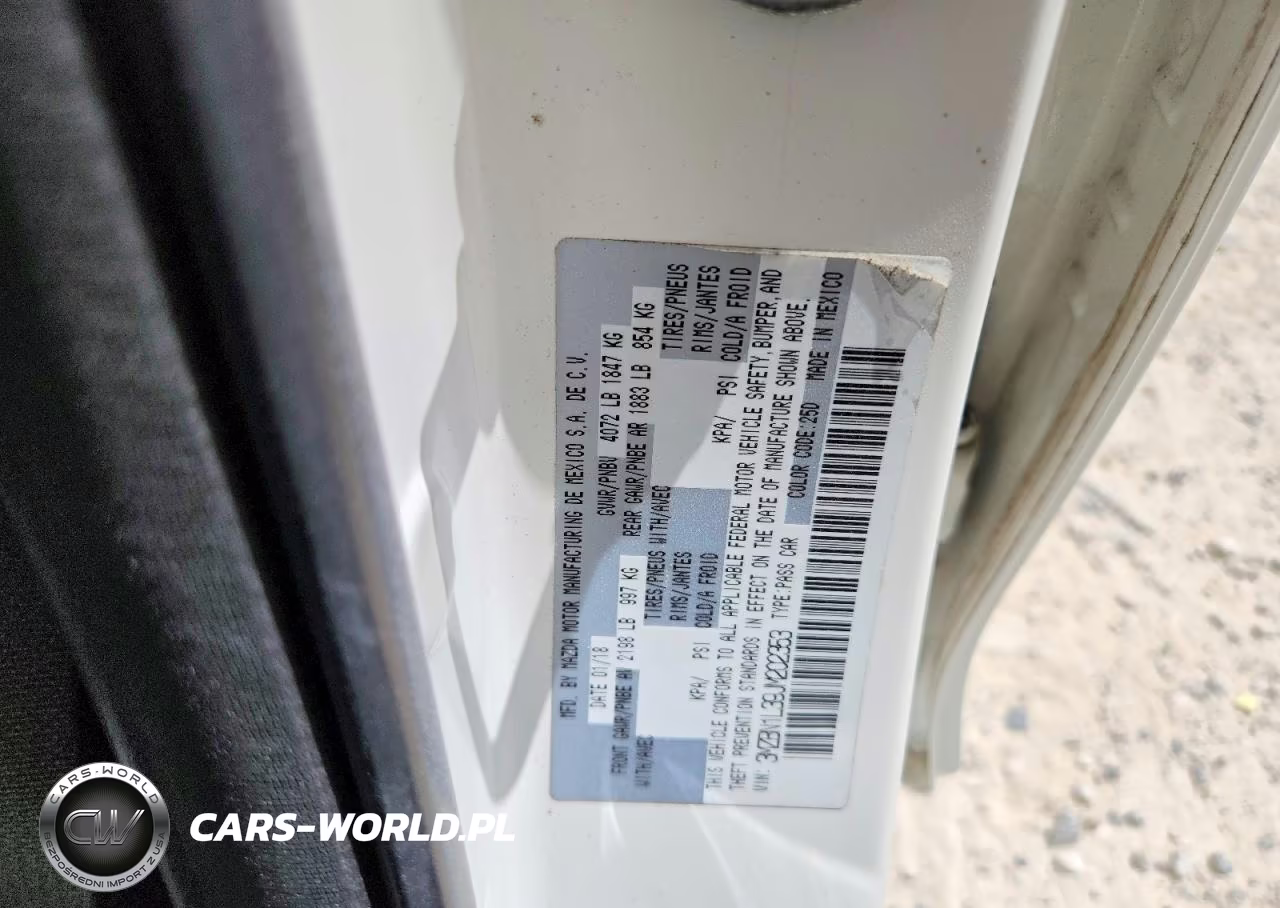 2018 Mazda 3 Touring VIN:3MZBN1L39JM202353 - 12