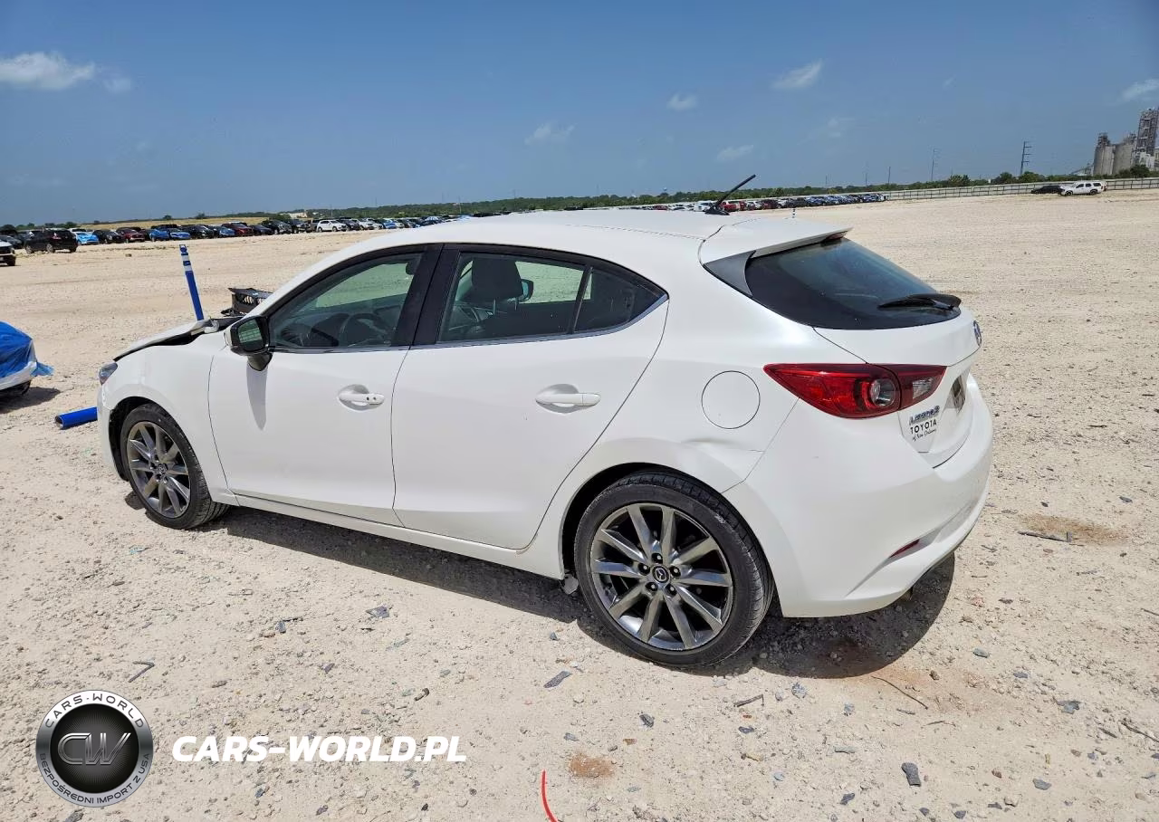 2018 Mazda 3 Touring VIN:3MZBN1L39JM202353 - 2
