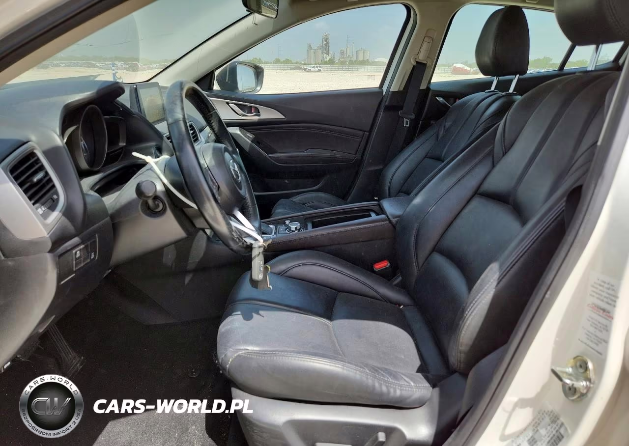 2018 Mazda 3 Touring VIN:3MZBN1L39JM202353 - 7