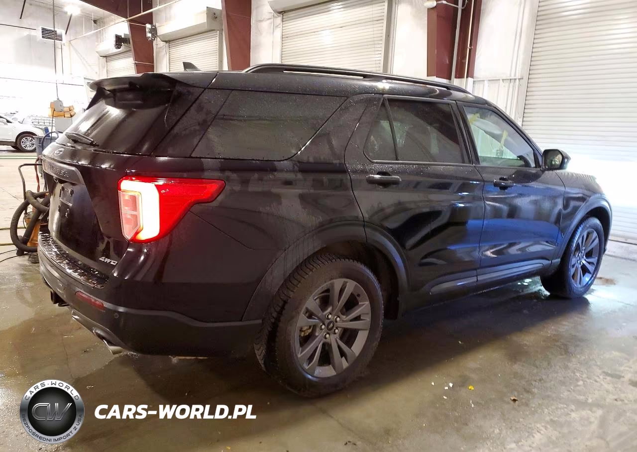 2022 Ford Explorer Xlt VIN:1FMSK8DH2NGC05301 - 3