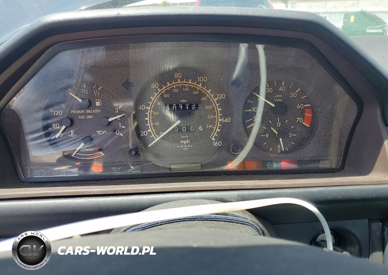 1989 Mercedes-Benz 300 Ce VIN:WDBEA50D4KA884264 - 9