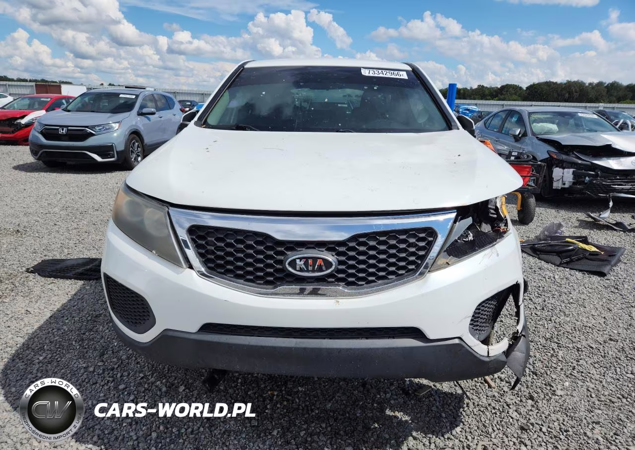 2013 Kia Sorento Lx VIN:5XYKT3A11DG345286 - 5