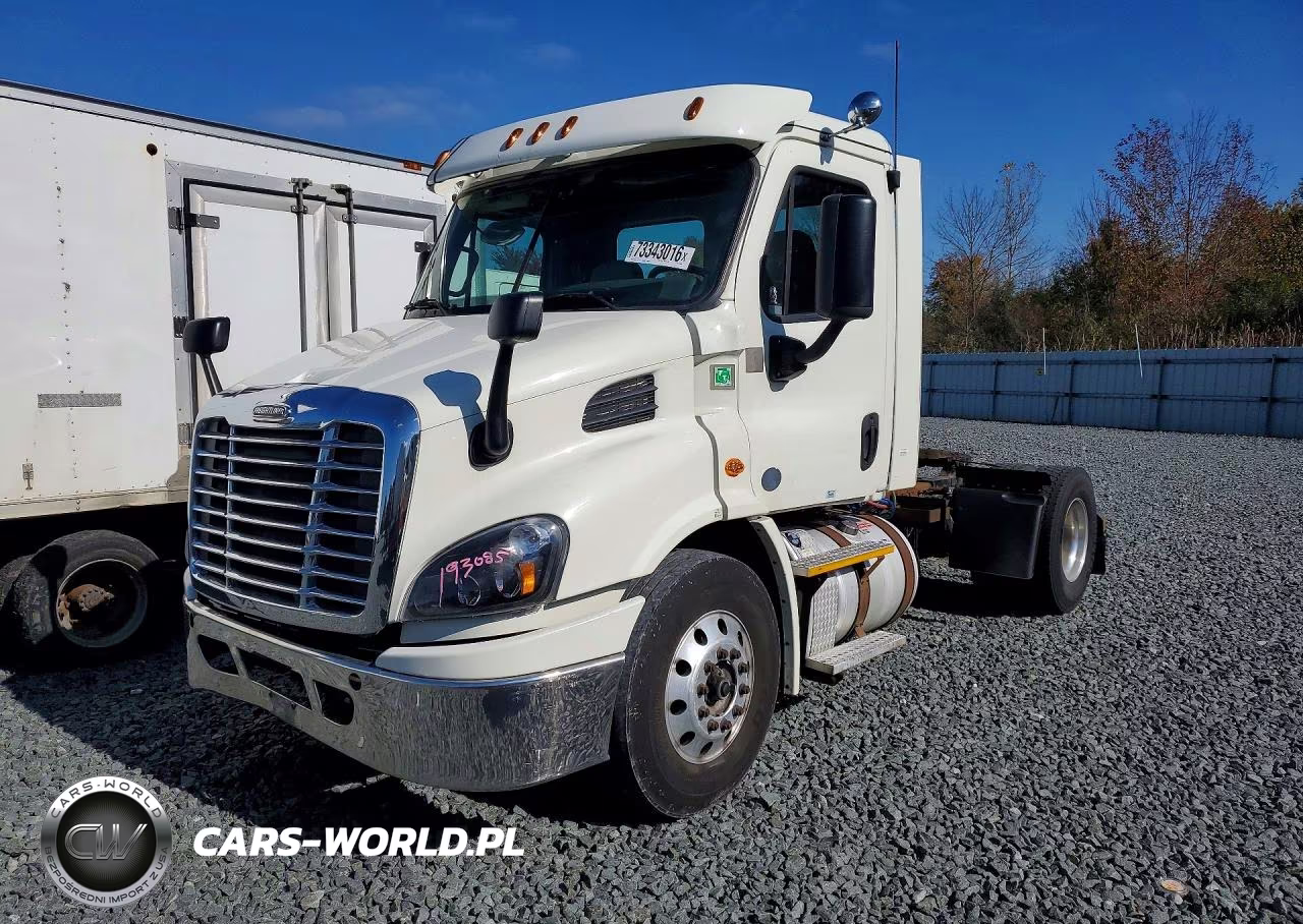 2017 Freightliner Cascadia 113 Semi Truck VIN:3AKBGADVXHSJH0286 - 1