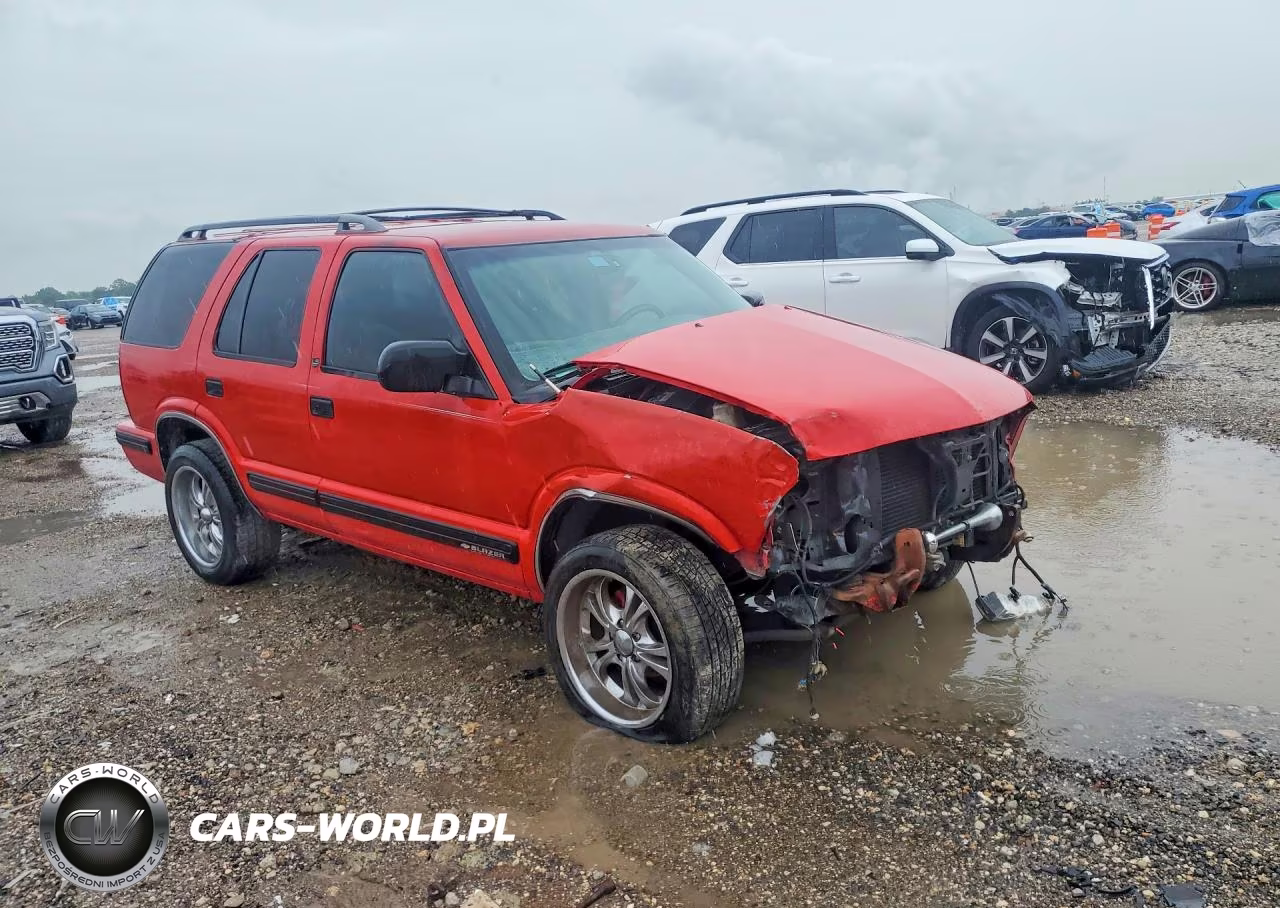 1998 Chevrolet Blazer VIN:1GNDT13W4W2119284 - 4