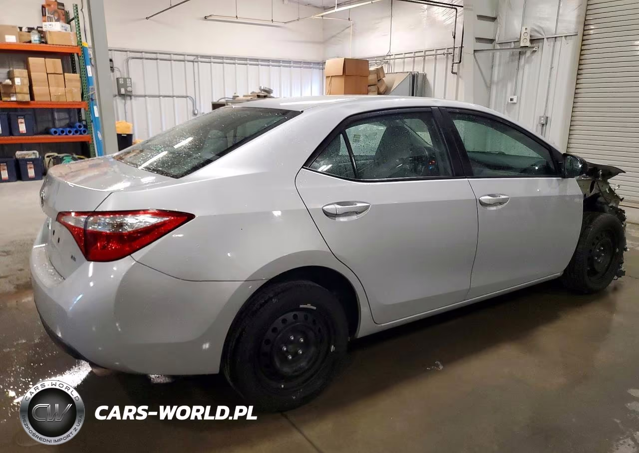 2015 Toyota Corolla Le VIN:2T1BURHE2FC387991 - 3