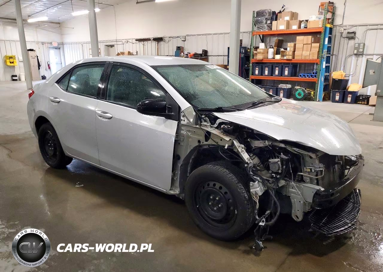 2015 Toyota Corolla Le VIN:2T1BURHE2FC387991 - 4