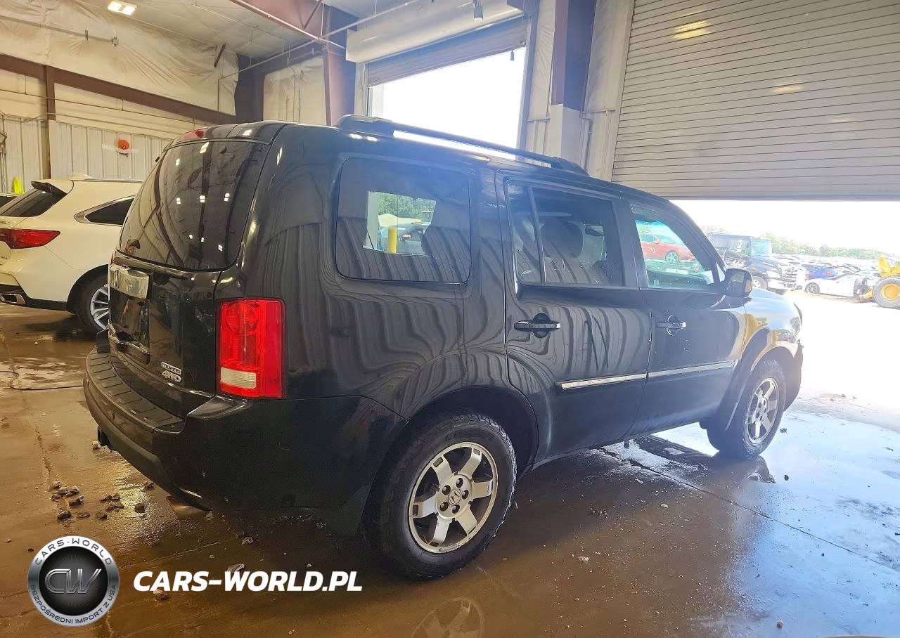 2011 Honda Pilot Touring VIN:5FNYF4H95BB075826 - 3