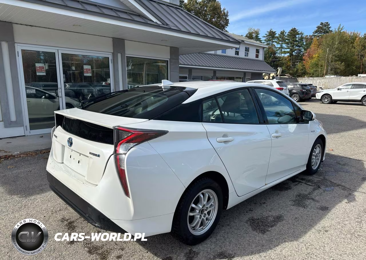 2016 Toyota Prius Four VIN:JTDKARFU7G3019819 - 4