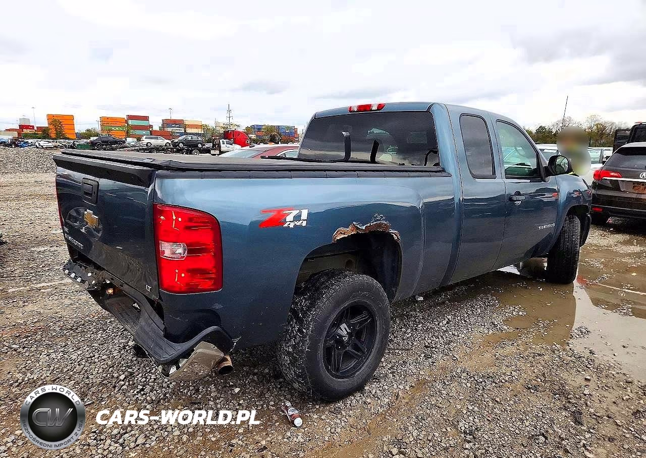 2008 Chevrolet Silverado K1500 VIN:2GCEK190781155007 - 3