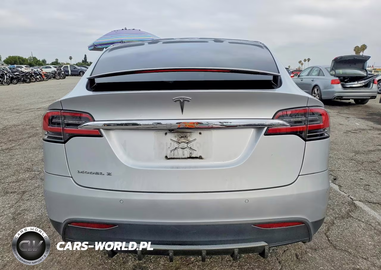 2016 Tesla Model X VIN:5YJXCAE28GF020966 - 6