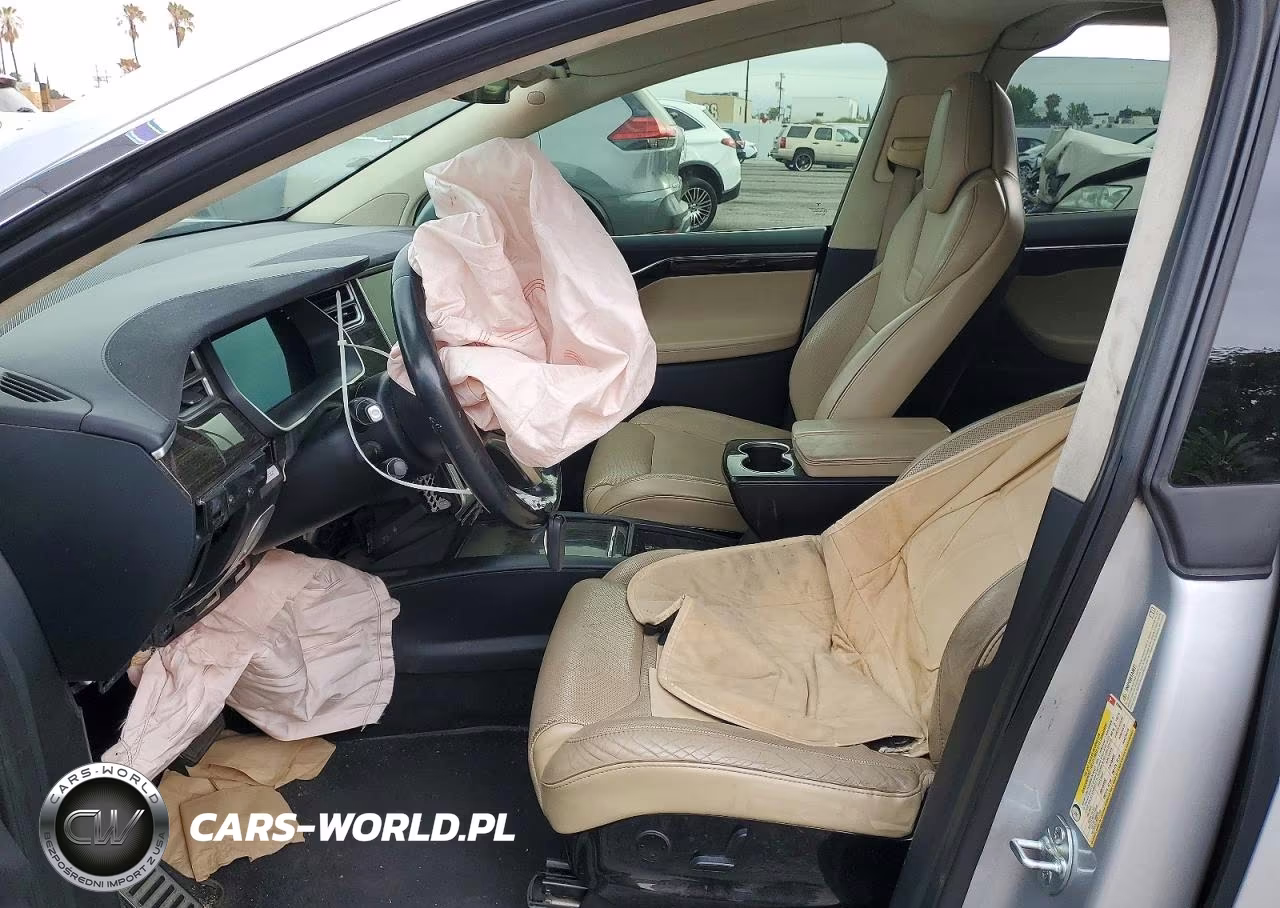 2016 Tesla Model X VIN:5YJXCAE28GF020966 - 7