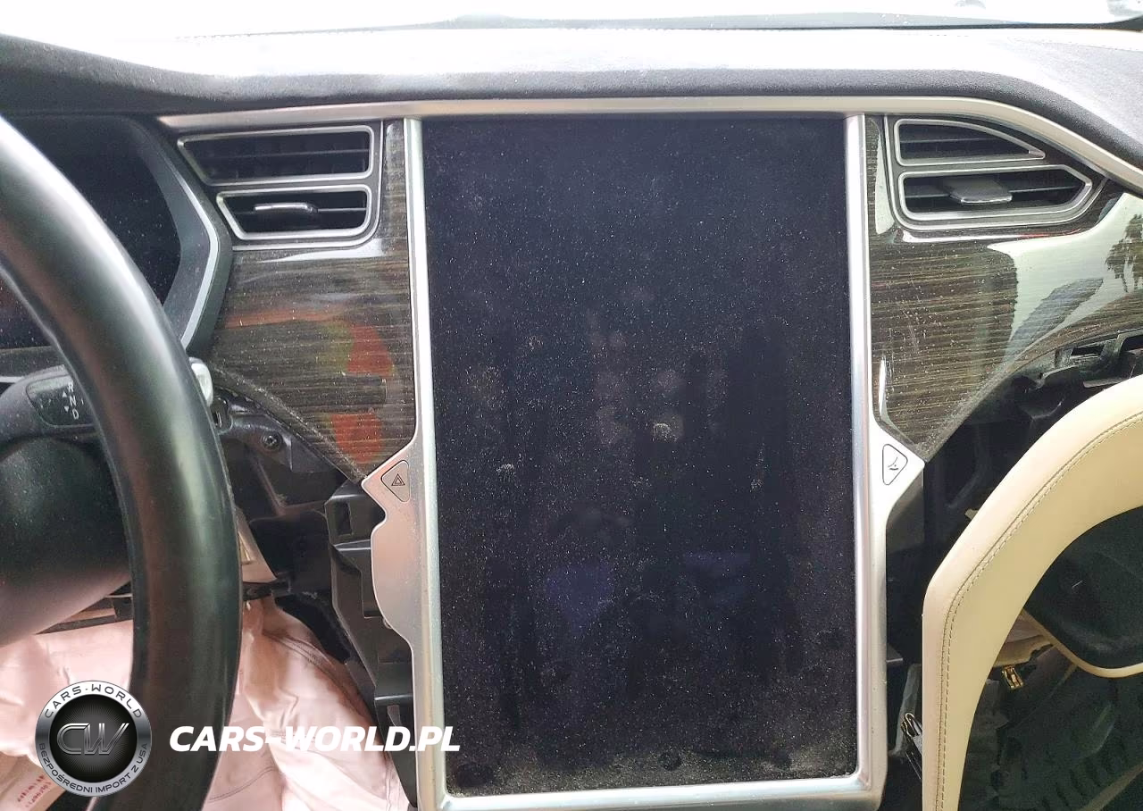 2016 Tesla Model X VIN:5YJXCAE28GF020966 - 9