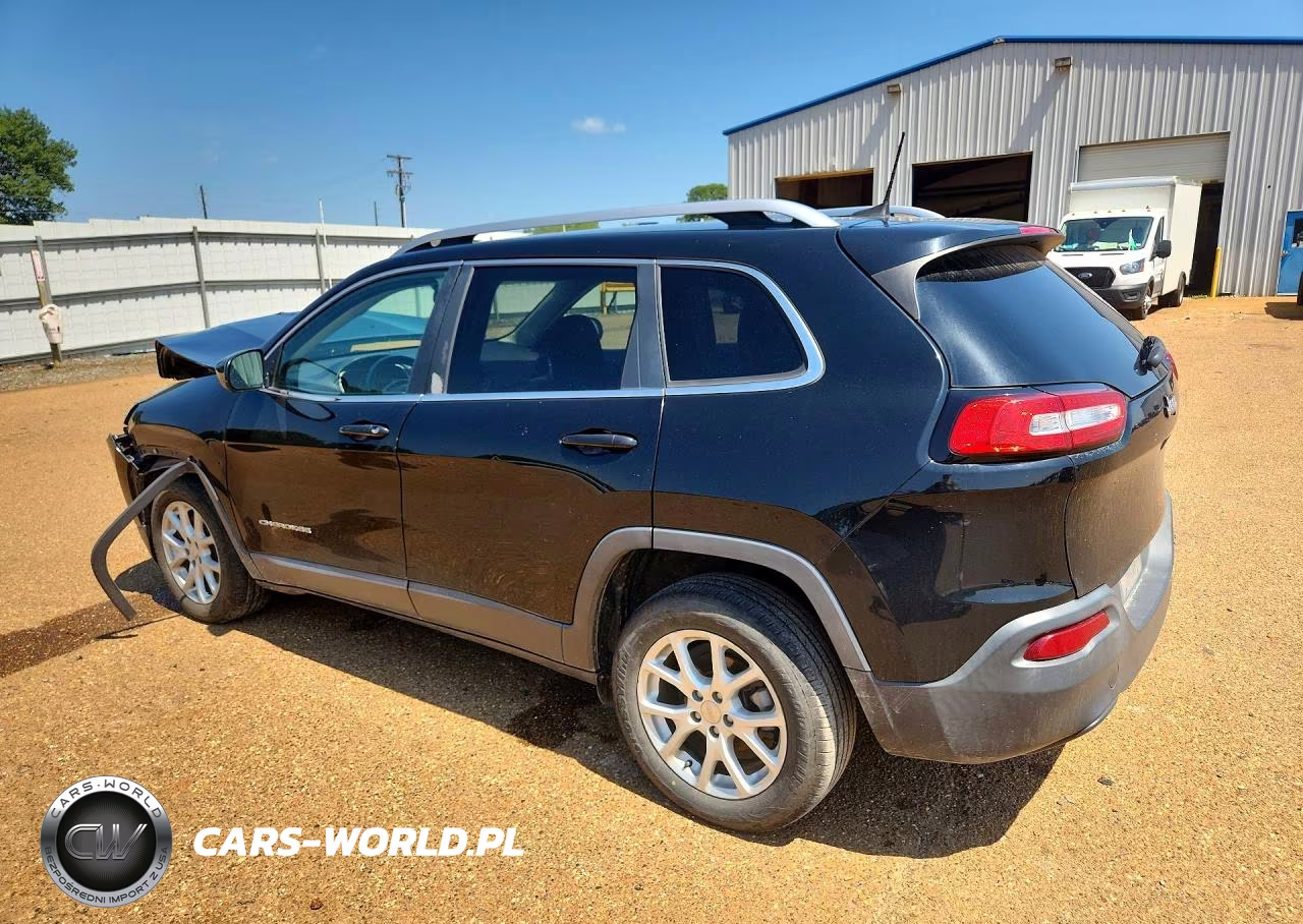 2017 Jeep Cherokee Latitude VIN:1C4PJLCBXHD221605 - 2