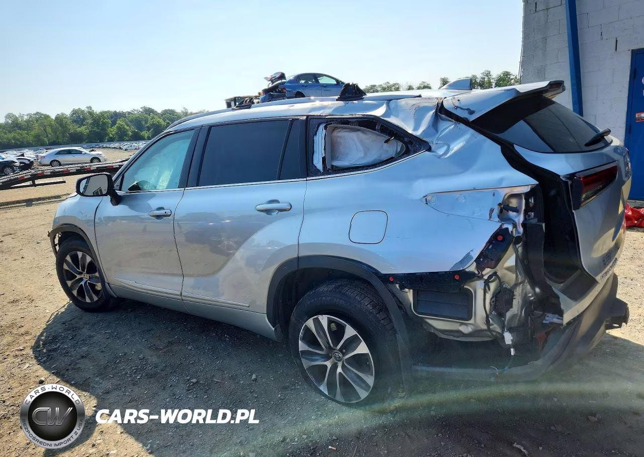 2022 Toyota Highlander Xle VIN:5TDHZRBH6NS219999 - 2