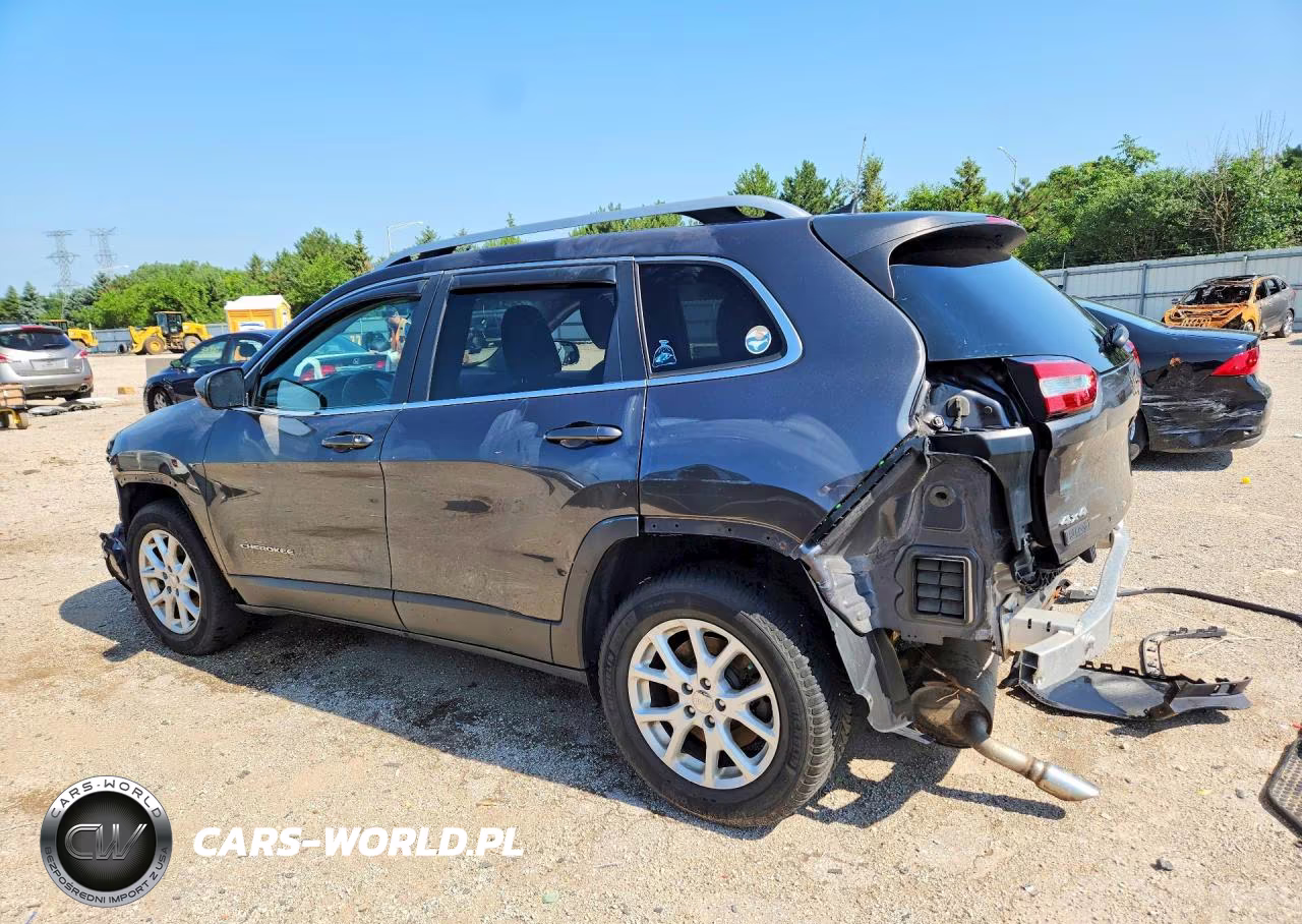 2016 Jeep Cherokee Latitude VIN:1C4PJMCB6GW241973 - 2
