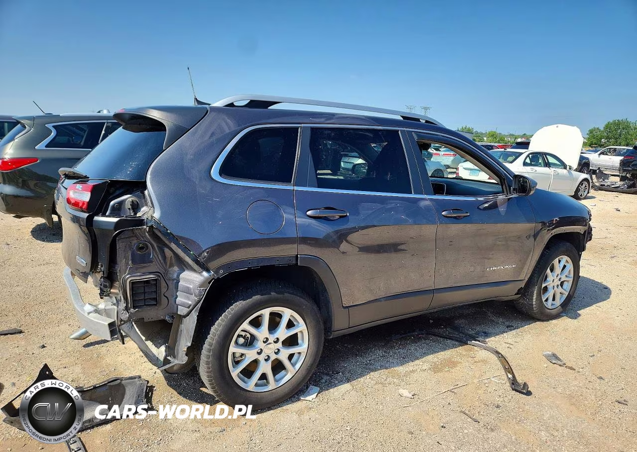 2016 Jeep Cherokee Latitude VIN:1C4PJMCB6GW241973 - 3