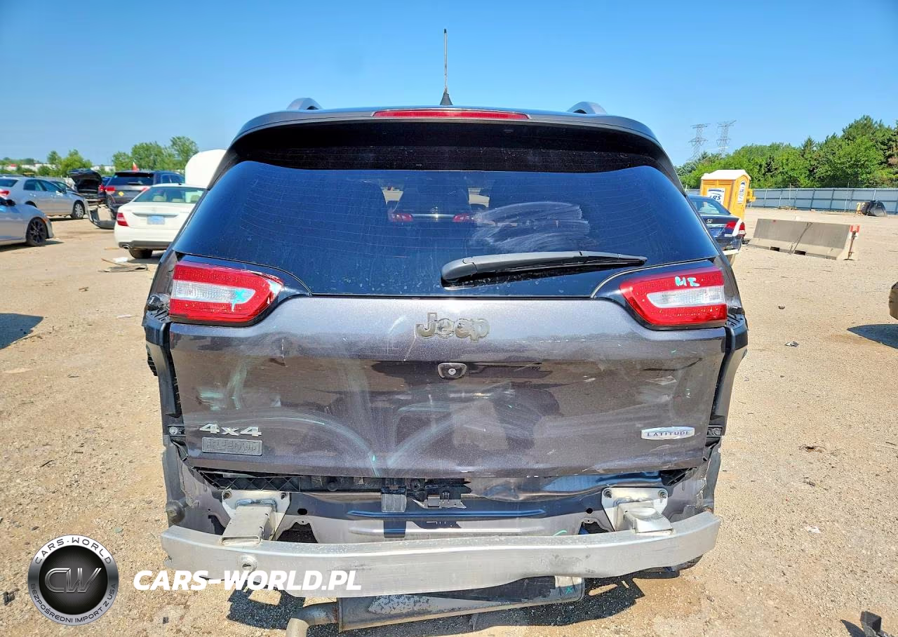2016 Jeep Cherokee Latitude VIN:1C4PJMCB6GW241973 - 6
