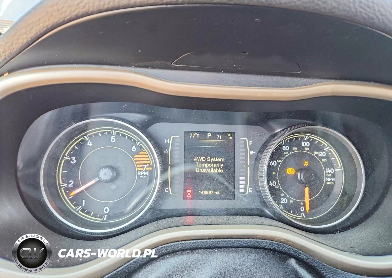 2016 Jeep Cherokee Latitude VIN:1C4PJMCB6GW241973 - 9