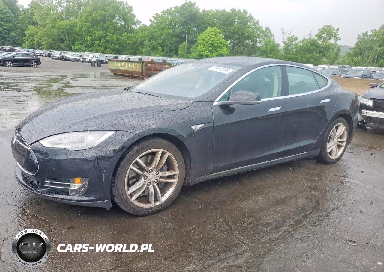 2014 Tesla Model S – zdjęcie 1 z 12