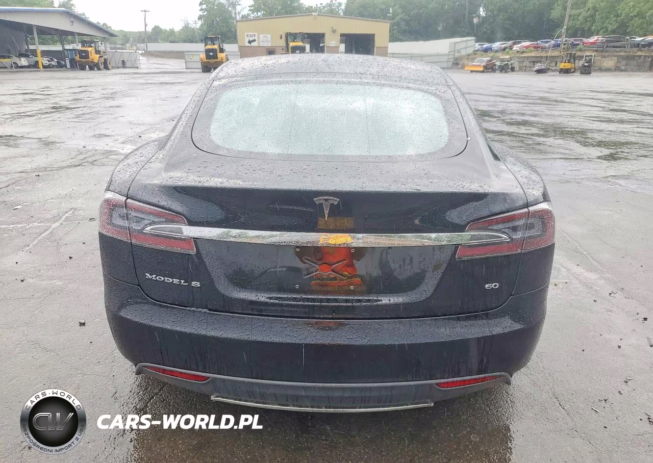 2014 Tesla Model S VIN:5YJSA1S12EFP41471 - 6