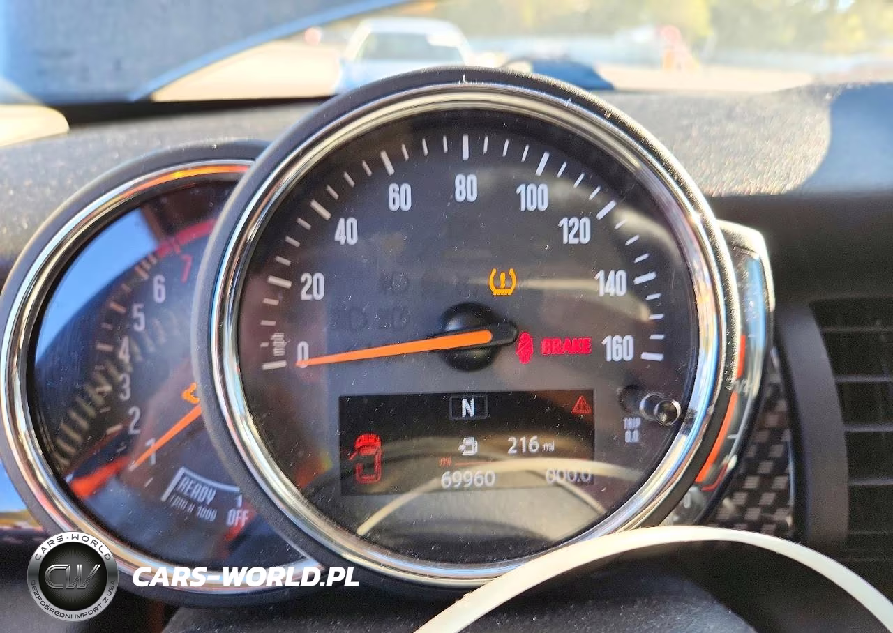 2018 Mini Cooper S VIN:WMWXU3C54J2B64708 - 9