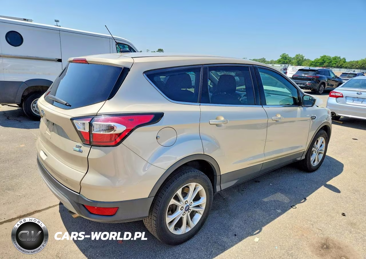 2017 Ford Escape Se VIN:1FMCU9GD6HUE82407 - 3