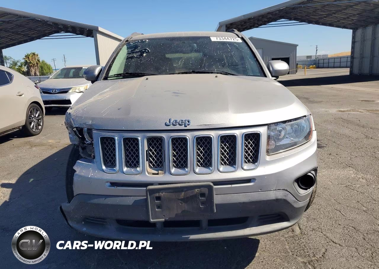 2016 Jeep Compass Latitude VIN:1C4NJDEB6GD781999 - 5