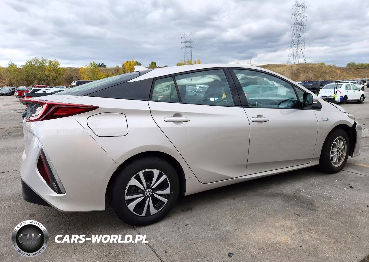 2017 Toyota Prius Prime Premium VIN:JTDKARFP0H3000735 - 3