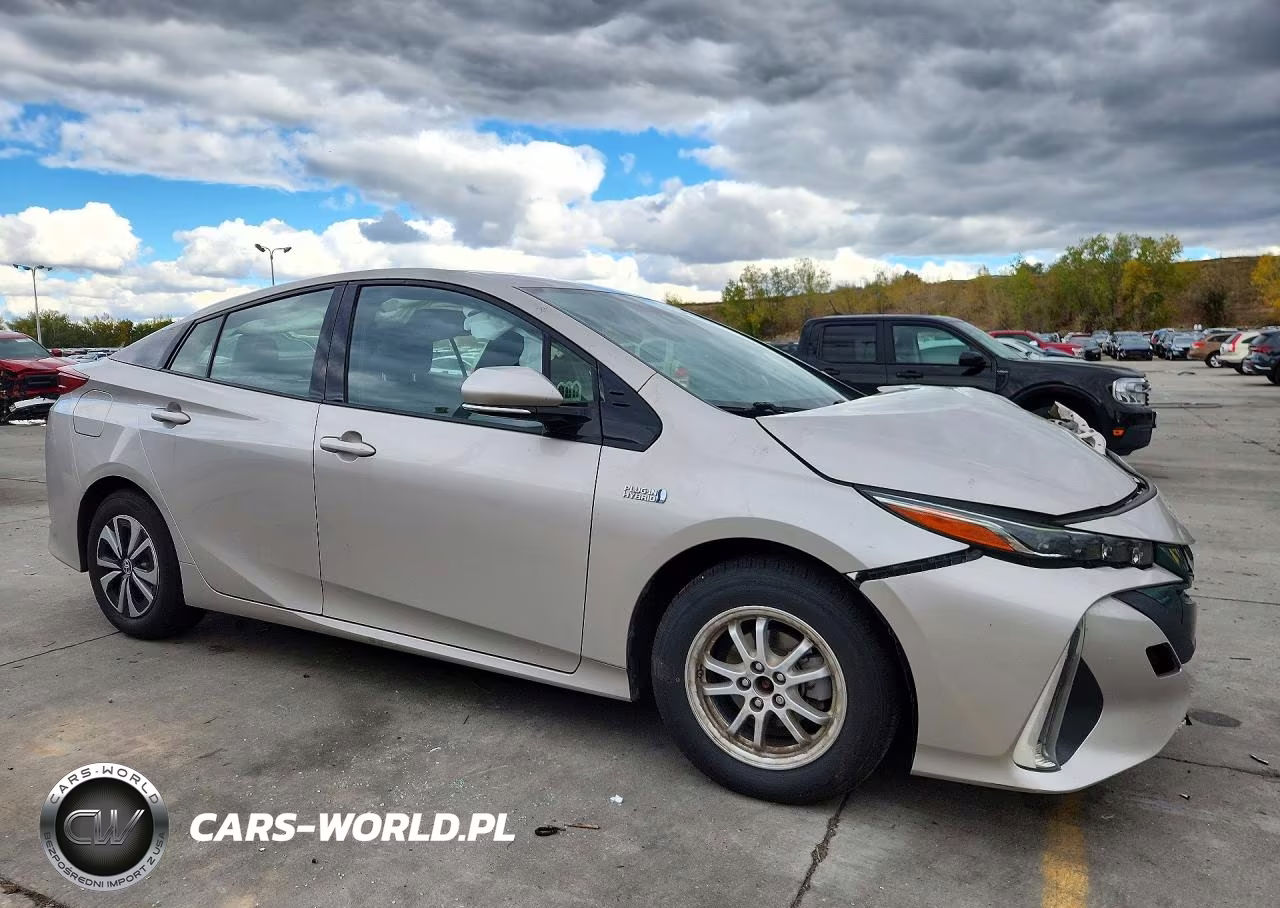 2017 Toyota Prius Prime Premium VIN:JTDKARFP0H3000735 - 4