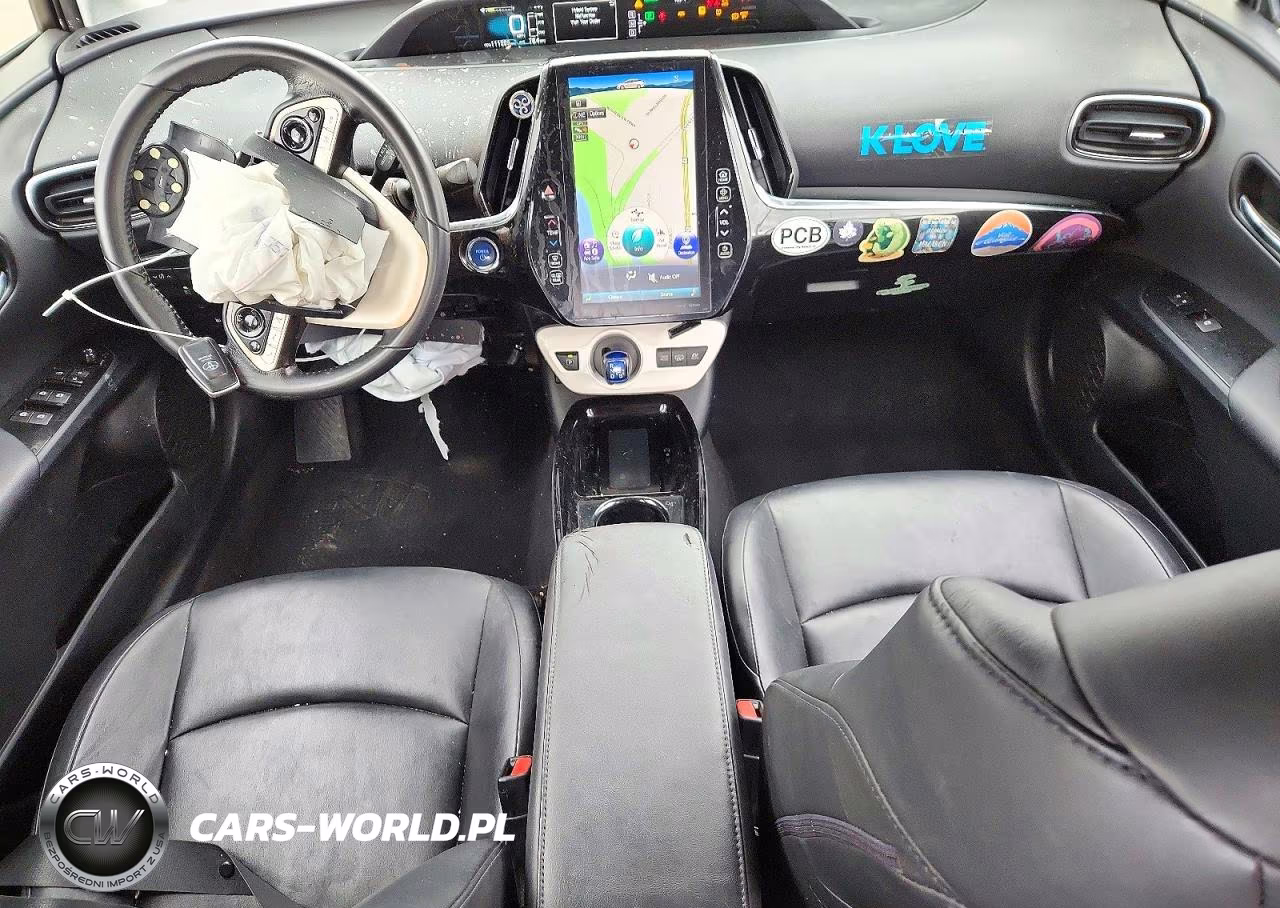 2017 Toyota Prius Prime Premium VIN:JTDKARFP0H3000735 - 8