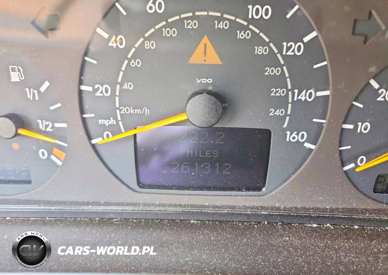 2001 Mercedes-Benz E 320 VIN:WDBJF65J91B337925 - 9