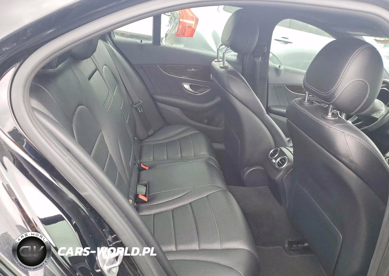 2018 Mercedes-Benz C 300 4Matic VIN:55SWF4KB8JU262249 - 10