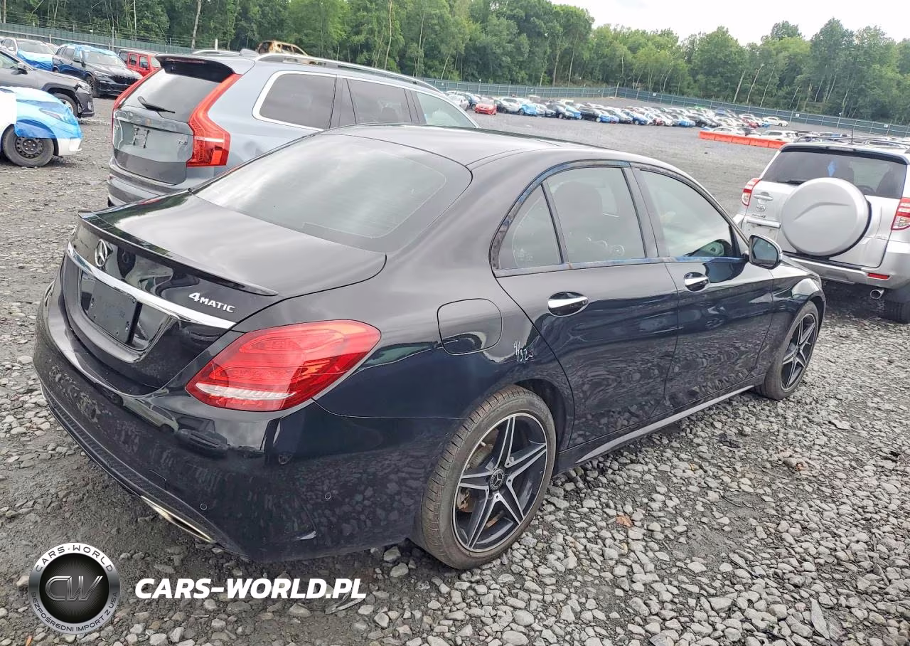 2018 Mercedes-Benz C 300 4Matic VIN:55SWF4KB8JU262249 - 3