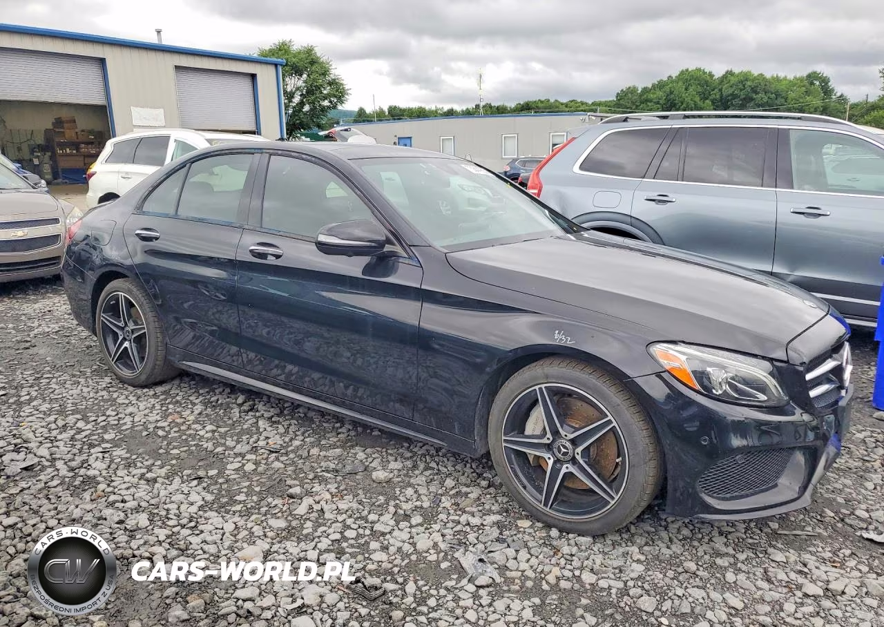2018 Mercedes-Benz C 300 4Matic VIN:55SWF4KB8JU262249 - 4