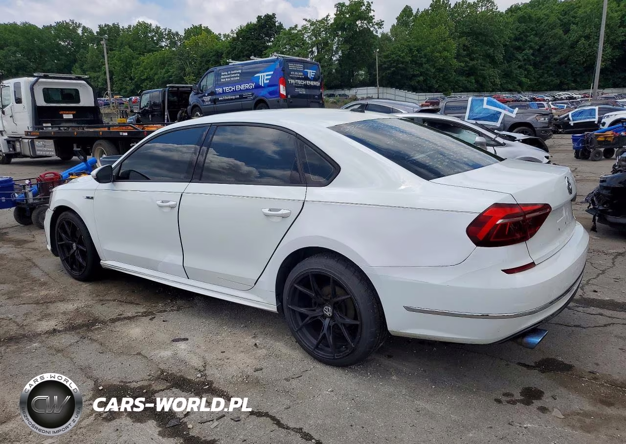 2018 Volkswagen Passat S VIN:1VWAA7A31JC010939 - 2