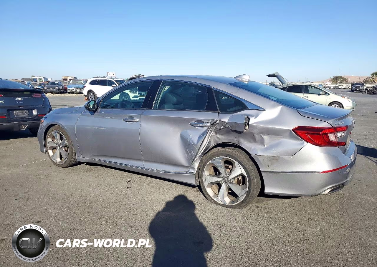 2018 Honda Accord Touring VIN:1HGCV1F96JA031972 - 2