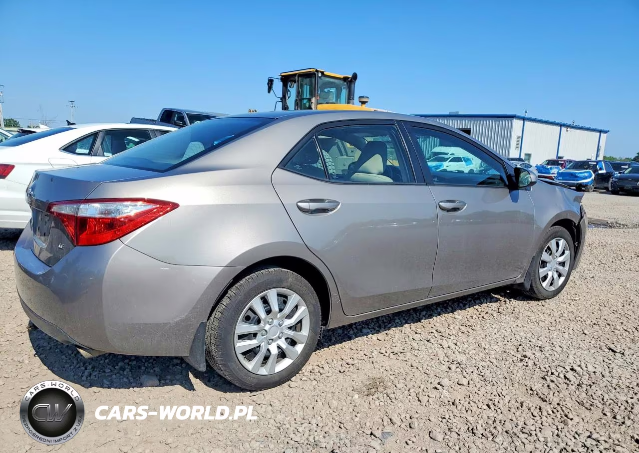 2016 Toyota Corolla Le VIN:2T1BURHE6GC640845 - 3