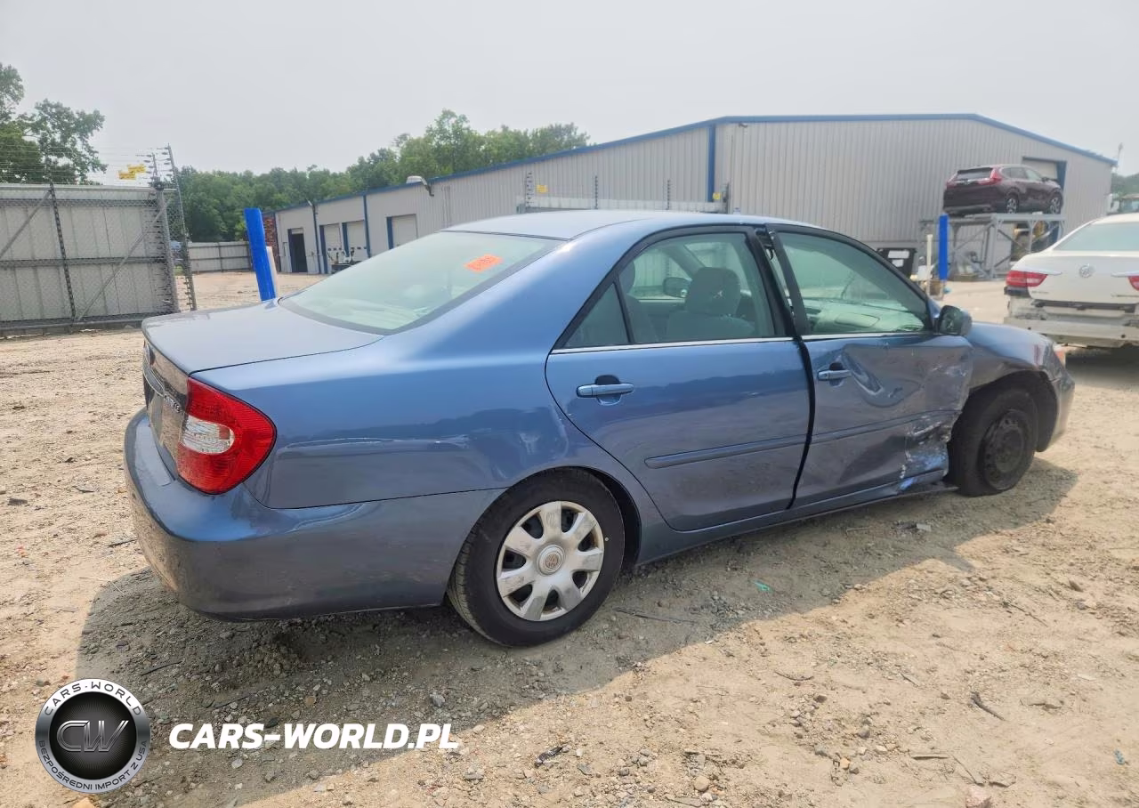 2004 Toyota Camry Le VIN:4T1BE32K24U882924 - 3